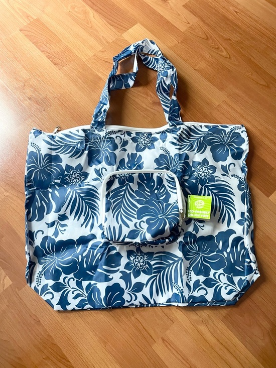 Island Heritage Handbags - NWT Island Heritage Eco Tote